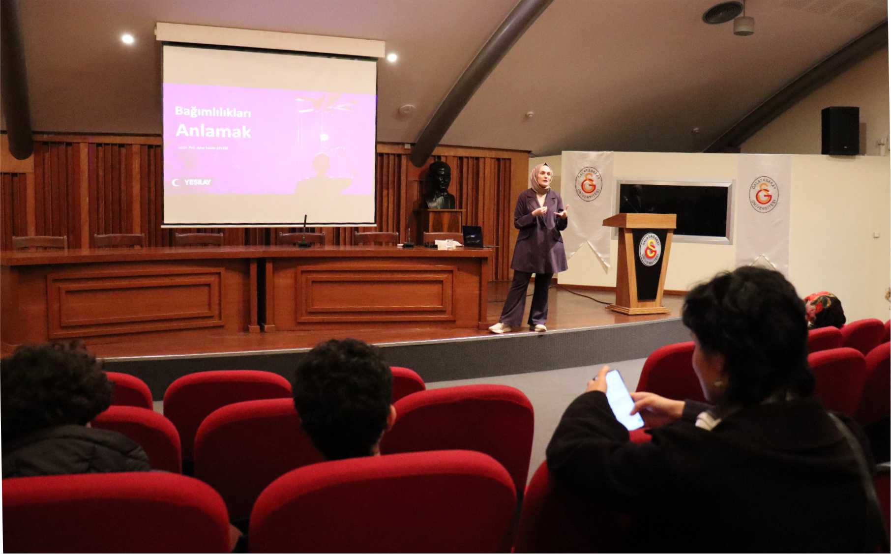 Yeni öğrencilerimize bağımlılık konusunda eğitim verildi haber görseli
