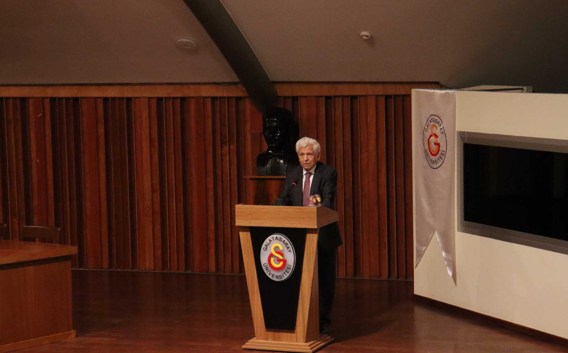 Üniversitemizde yeni eğitim-öğretim yılının açılış dersi Prof. Dr. Köksal Bayraktar tarafından verildi haber görseli