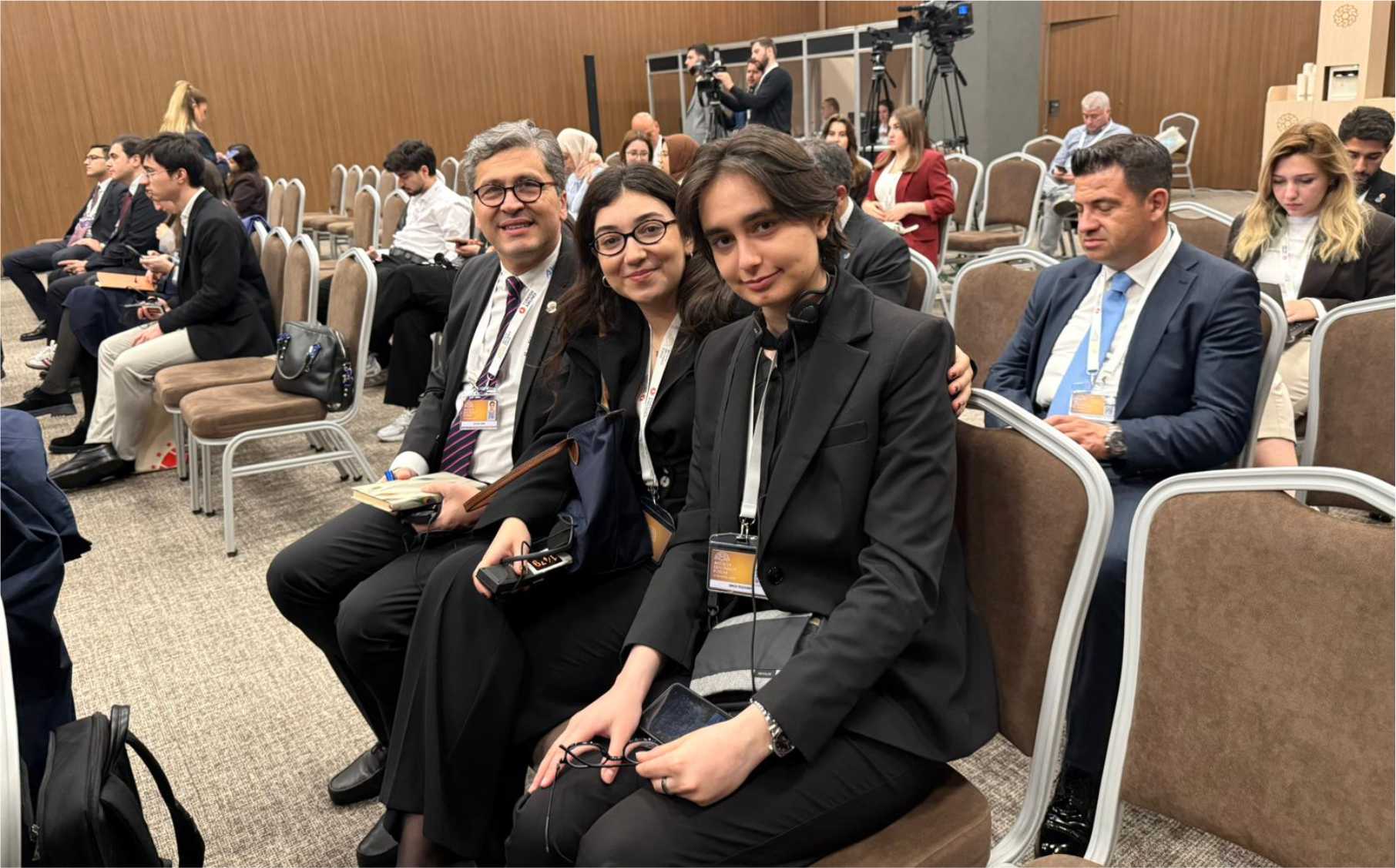 Üniversitemiz öğretim üyesi ve öğrencileri Antalya Diplomasi Forumu’na katılım sağladı haber görseli